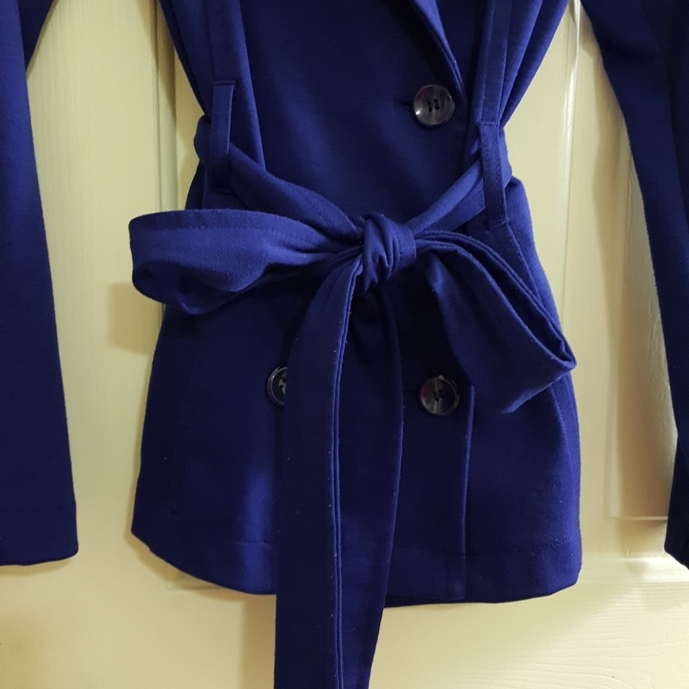 **Blazer** - Picture 3 of 5